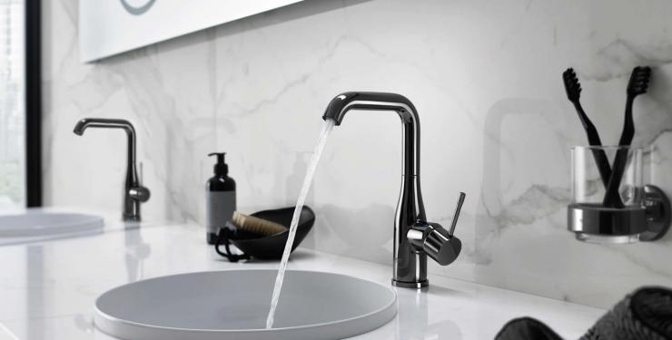 2021-09-malrieu-laissez-vous-seduire-par-une-robinetterie-noir-dans-votre-salle-de-bains